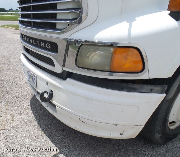 image for item DI0556 2004 Sterling A-Line semi truck