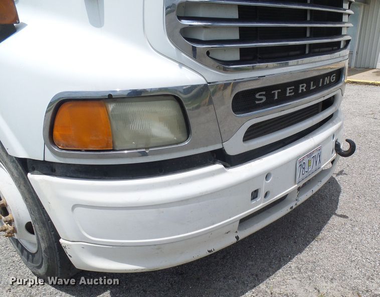 image for item DI0556 2004 Sterling A-Line semi truck