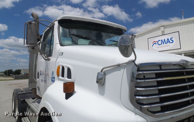 image for item DI0556 2004 Sterling A-Line semi truck