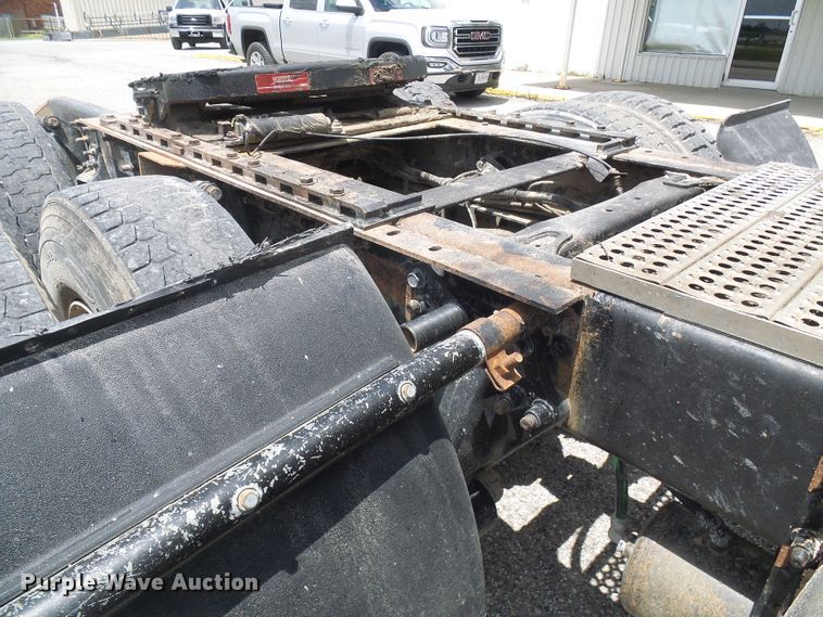 image for item DI0556 2004 Sterling A-Line semi truck