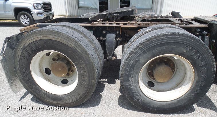 image for item DI0556 2004 Sterling A-Line semi truck