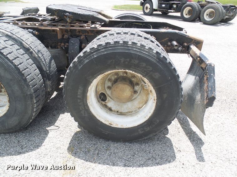 image for item DI0556 2004 Sterling A-Line semi truck