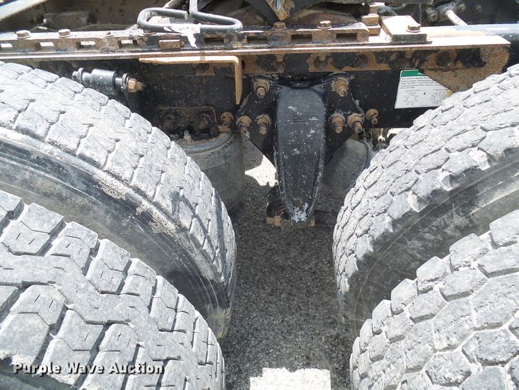 image for item DI0556 2004 Sterling A-Line semi truck