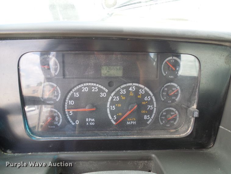 image for item DI0556 2004 Sterling A-Line semi truck