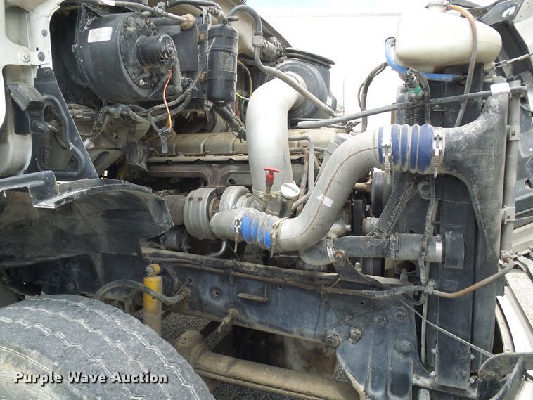 image for item DI0556 2004 Sterling A-Line semi truck