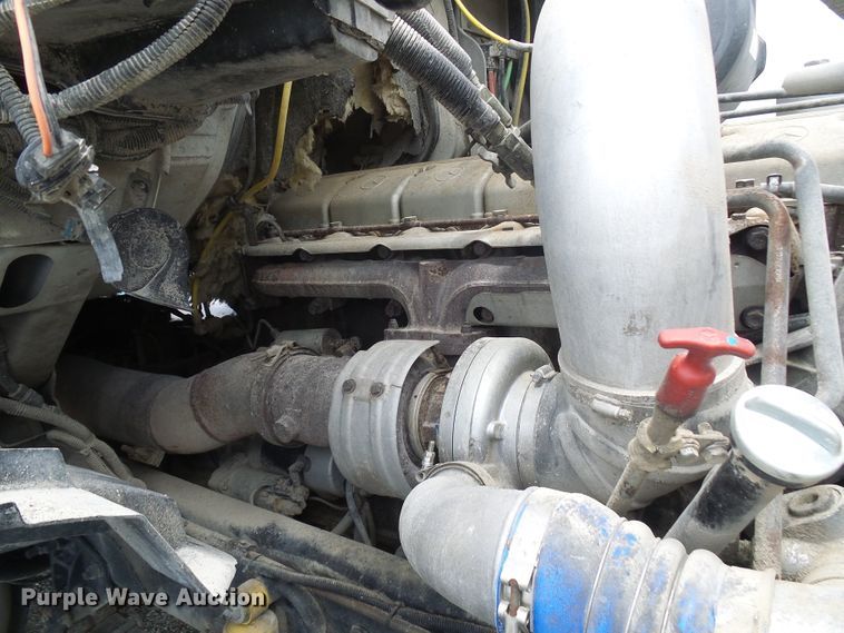 image for item DI0556 2004 Sterling A-Line semi truck