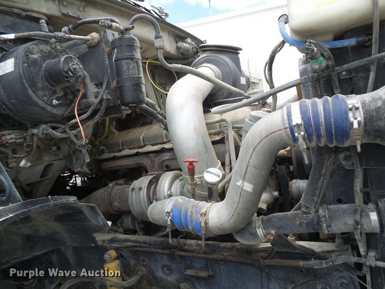 image for item DI0556 2004 Sterling A-Line semi truck