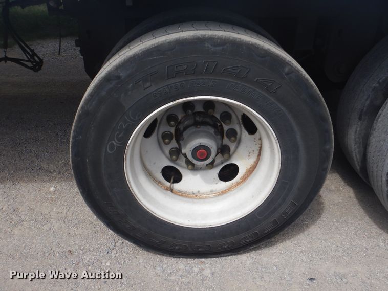 image for item DI2252 2007 Wabash National refrigerated van trailer