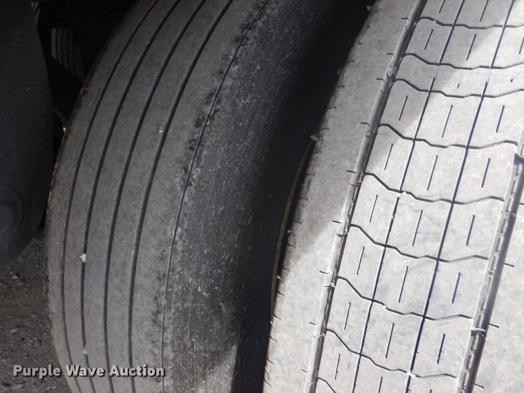 image for item DI2252 2007 Wabash National refrigerated van trailer