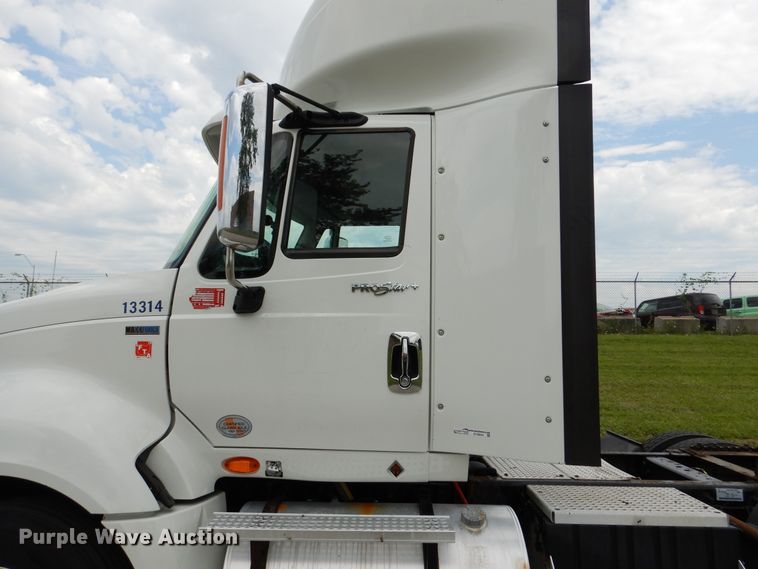 image for item DY9854 2013 International ProStar semi truck
