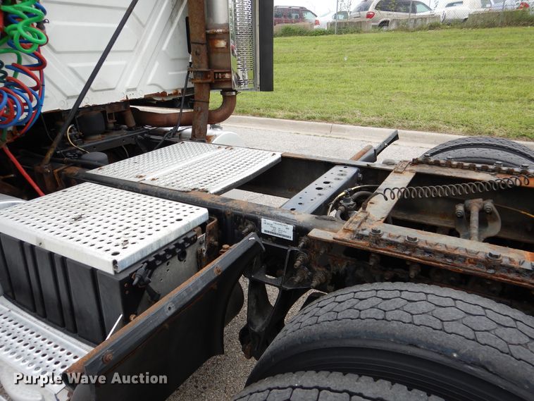 image for item DY9854 2013 International ProStar semi truck