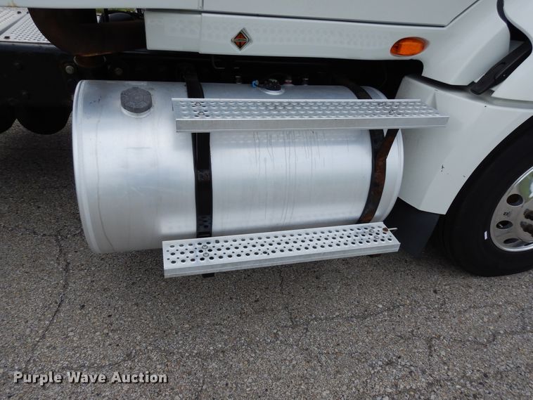 image for item DY9854 2013 International ProStar semi truck