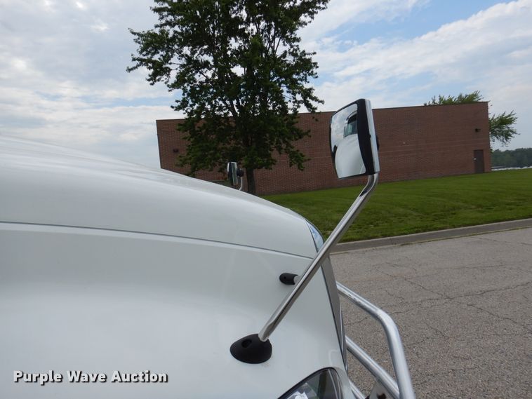 image for item DY9854 2013 International ProStar semi truck