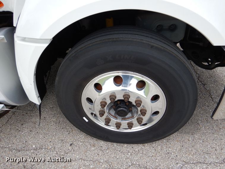 image for item DY9854 2013 International ProStar semi truck