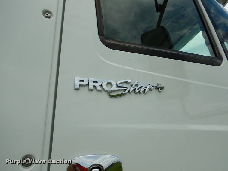 image for item DY9854 2013 International ProStar semi truck
