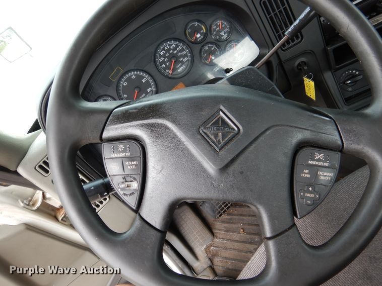 image for item DY9854 2013 International ProStar semi truck