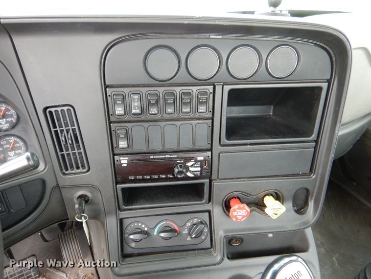 image for item DY9854 2013 International ProStar semi truck