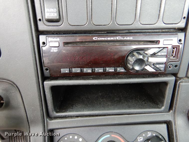 image for item DY9854 2013 International ProStar semi truck