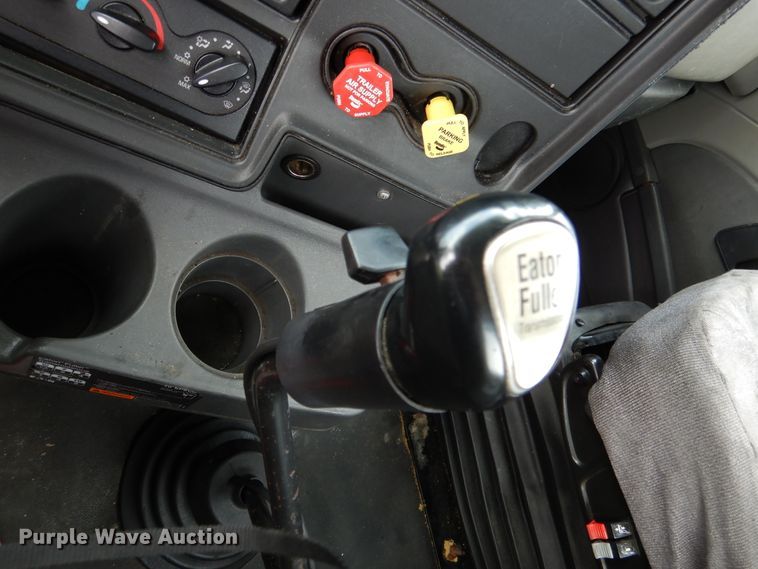 image for item DY9854 2013 International ProStar semi truck