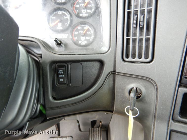 image for item DY9854 2013 International ProStar semi truck