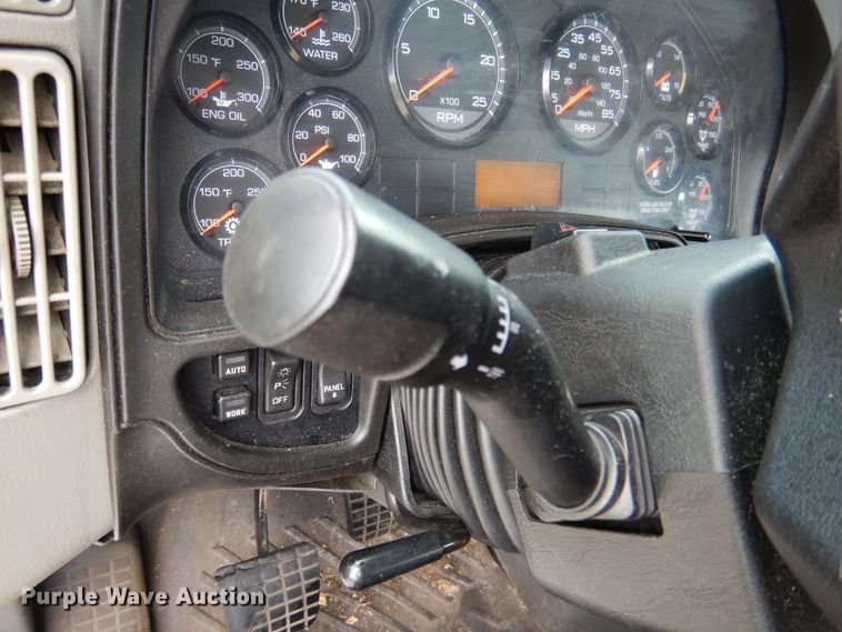 image for item DY9854 2013 International ProStar semi truck