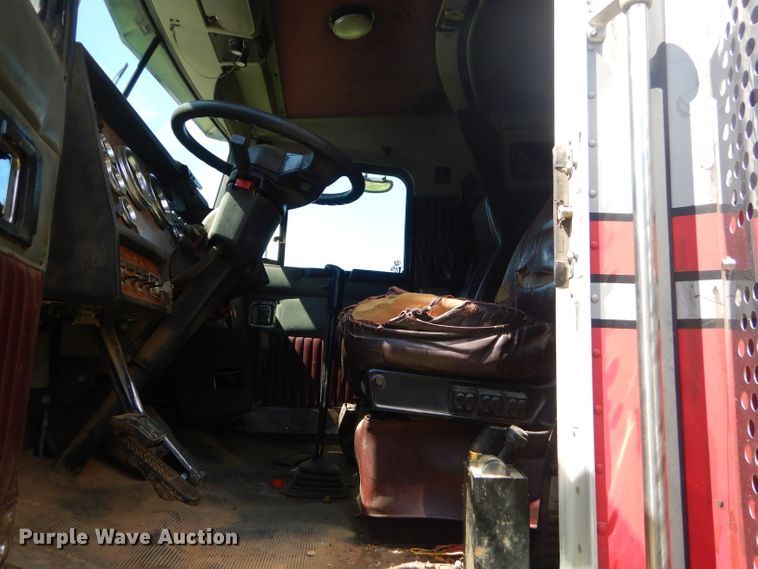 image for item ED9397 2000 Kenworth W900 semi truck