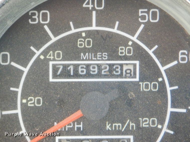 image for item ED9397 2000 Kenworth W900 semi truck