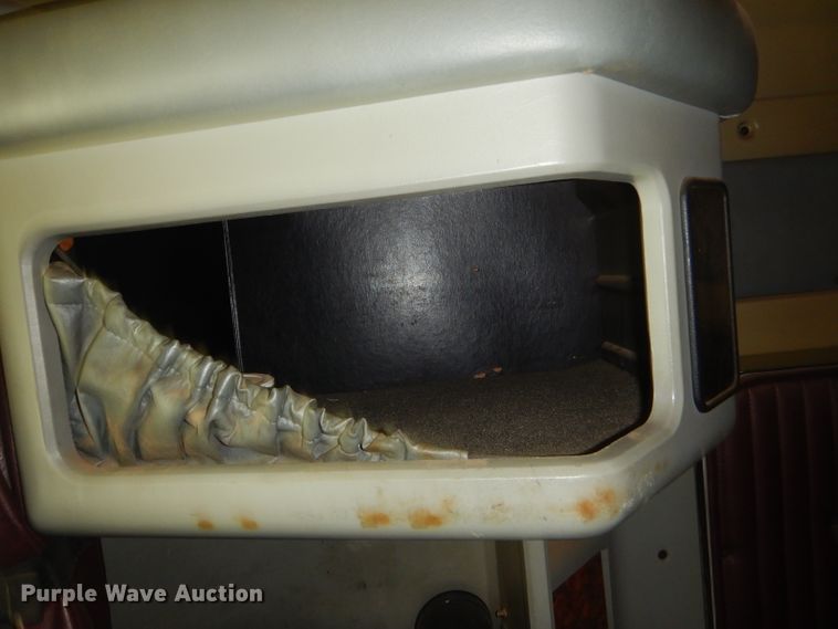 image for item ED9397 2000 Kenworth W900 semi truck