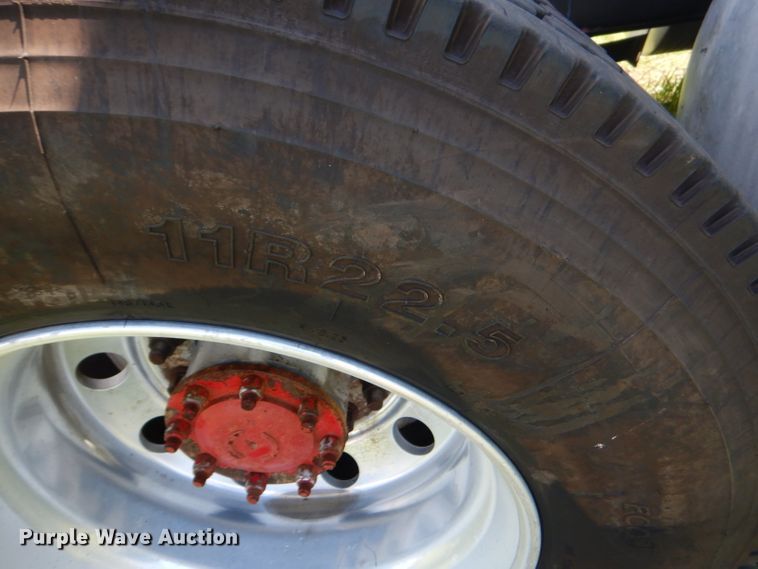 image for item ED9397 2000 Kenworth W900 semi truck