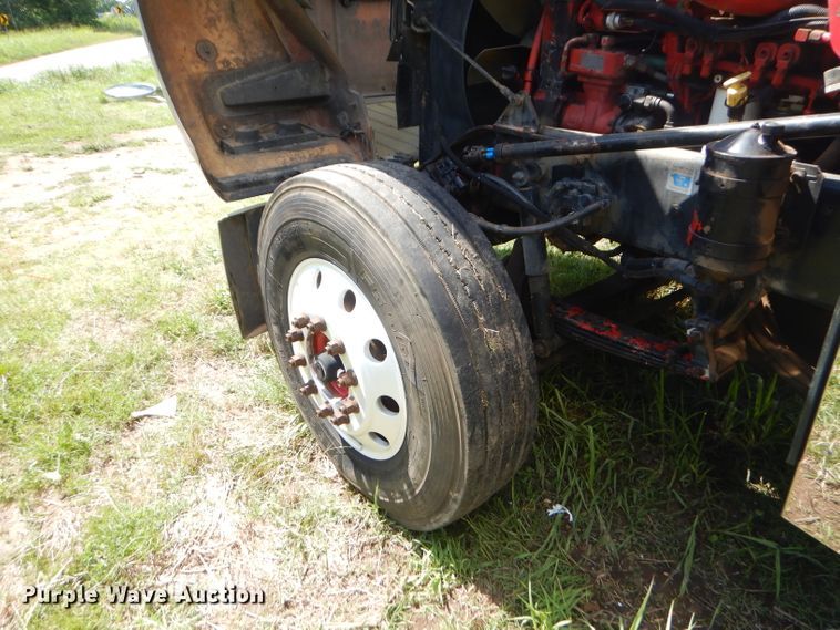 image for item ED9397 2000 Kenworth W900 semi truck