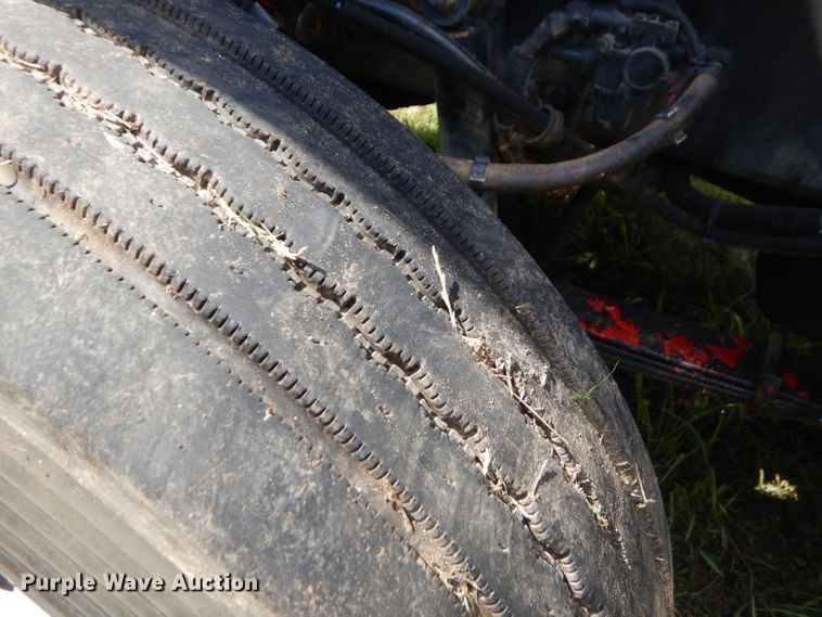 image for item ED9397 2000 Kenworth W900 semi truck