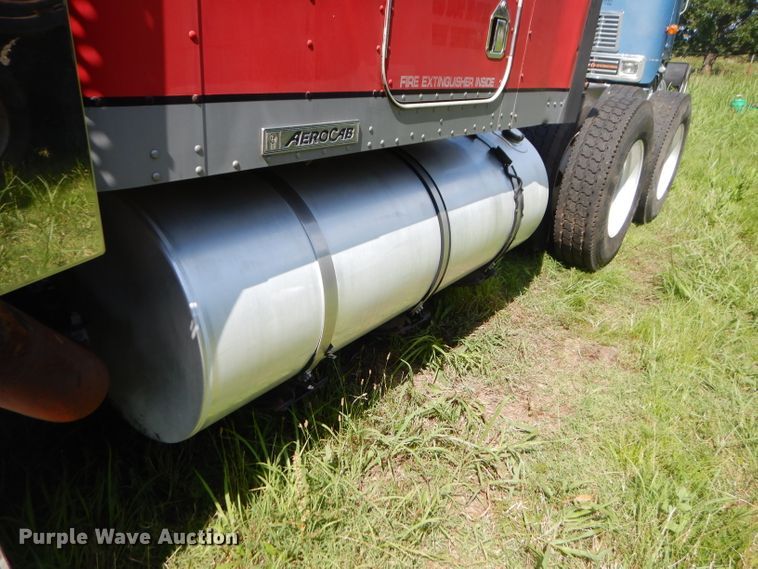 image for item ED9397 2000 Kenworth W900 semi truck