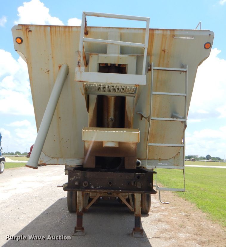image for item ED9410 2001 Clement end dump trailer