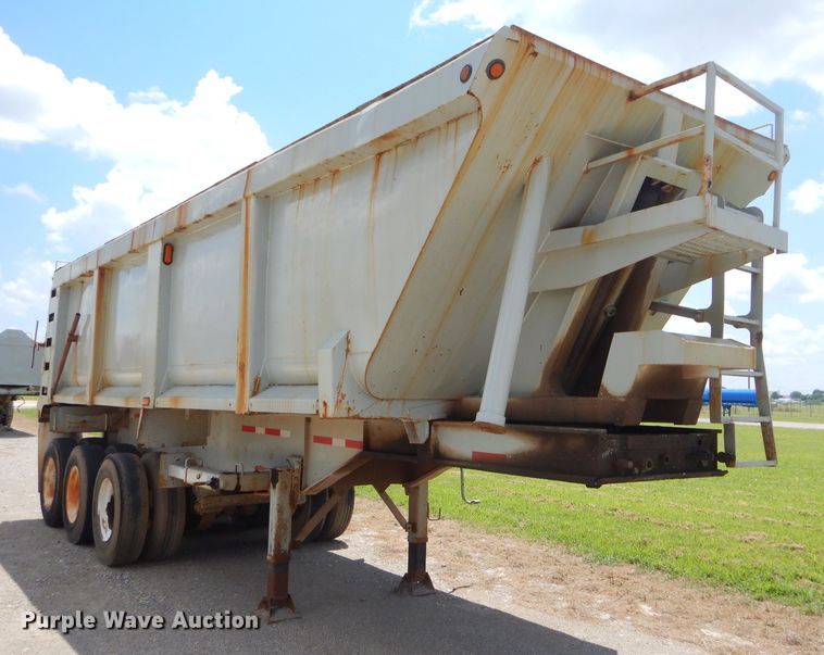 image for item ED9410 2001 Clement end dump trailer