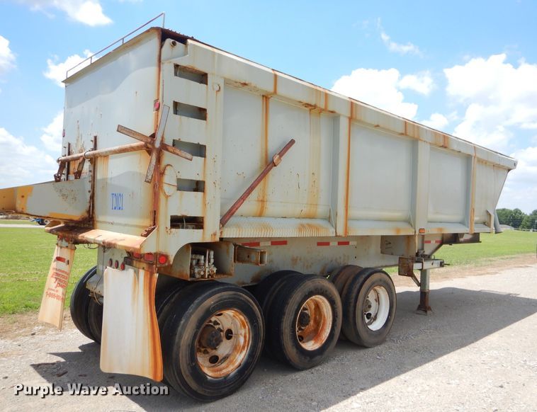 image for item ED9410 2001 Clement end dump trailer