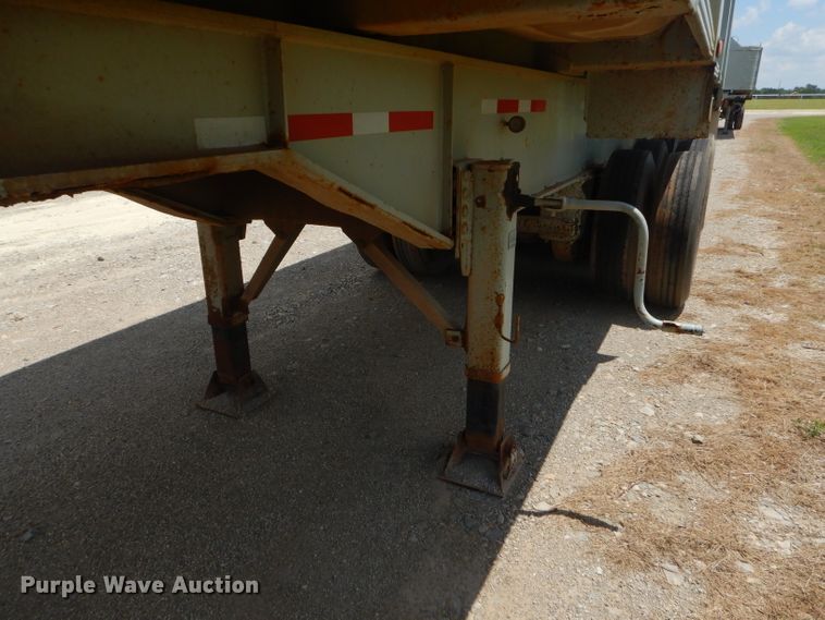 image for item ED9410 2001 Clement end dump trailer