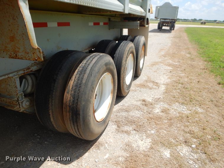 image for item ED9410 2001 Clement end dump trailer