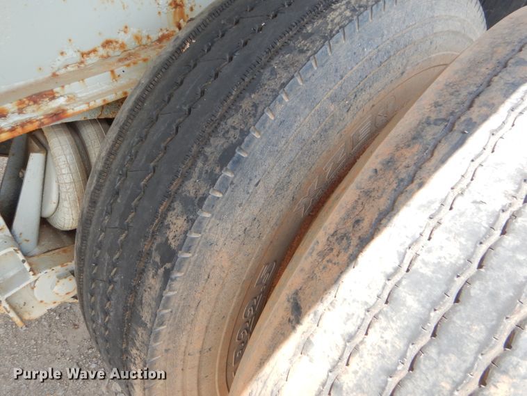 image for item ED9410 2001 Clement end dump trailer