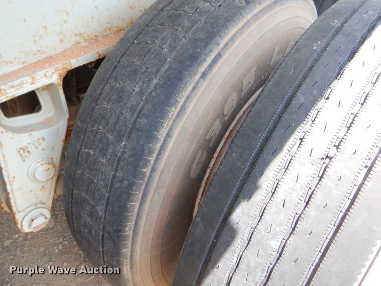 image for item ED9410 2001 Clement end dump trailer