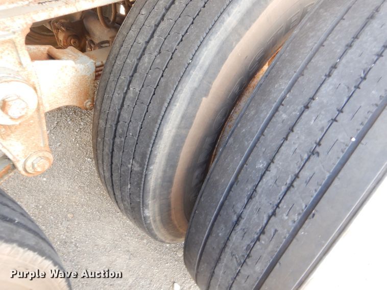 image for item ED9410 2001 Clement end dump trailer