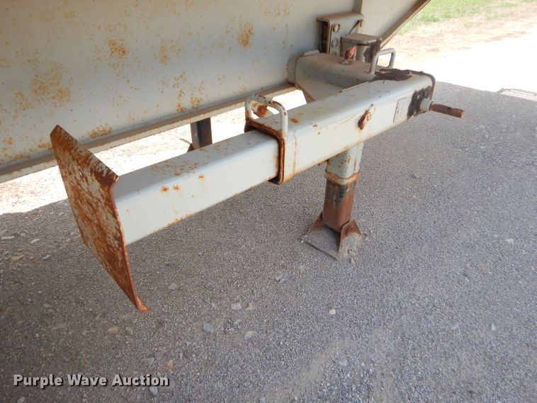 image for item ED9410 2001 Clement end dump trailer