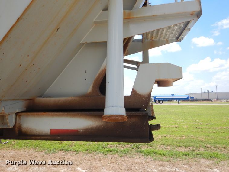 image for item ED9410 2001 Clement end dump trailer