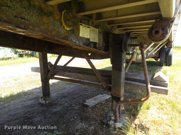 image for item EM9782 2006 Wilson CF-965 flatbed trailer