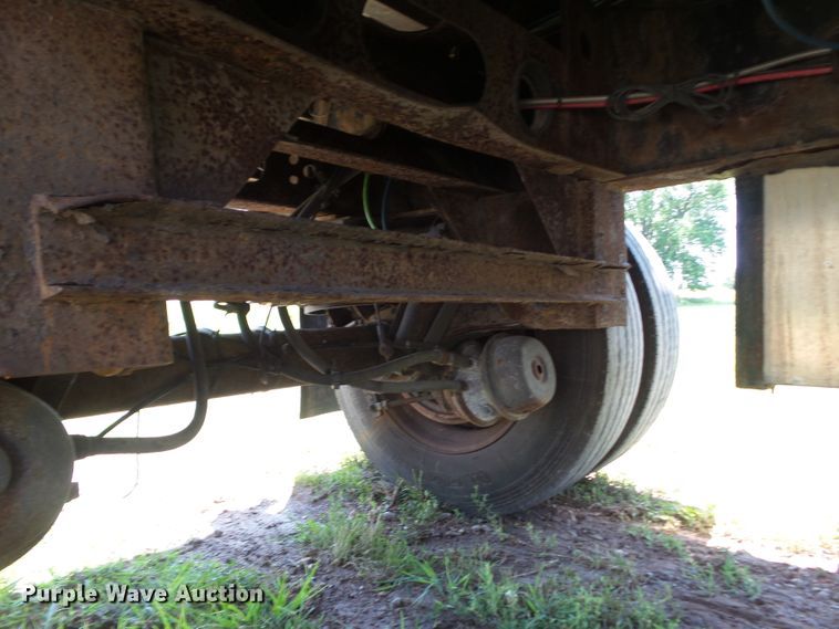 image for item EM9782 2006 Wilson CF-965 flatbed trailer