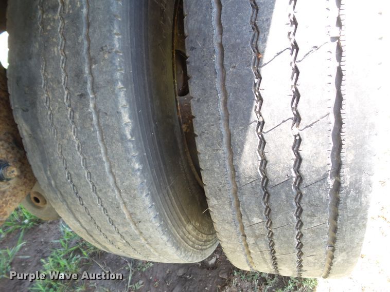 image for item EM9782 2006 Wilson CF-965 flatbed trailer