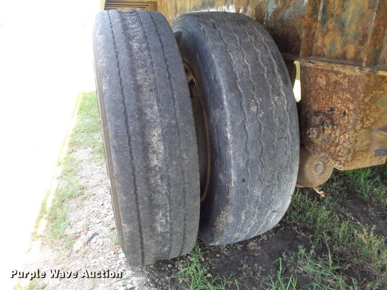 image for item EM9782 2006 Wilson CF-965 flatbed trailer