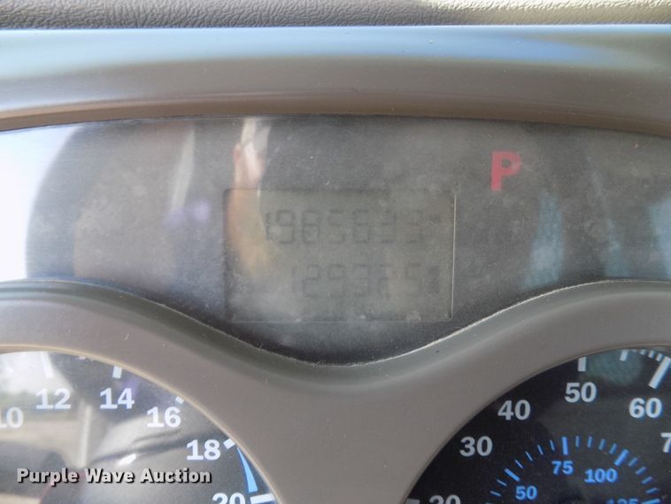 image for item FI9895 2007 Mack CNH winch truck