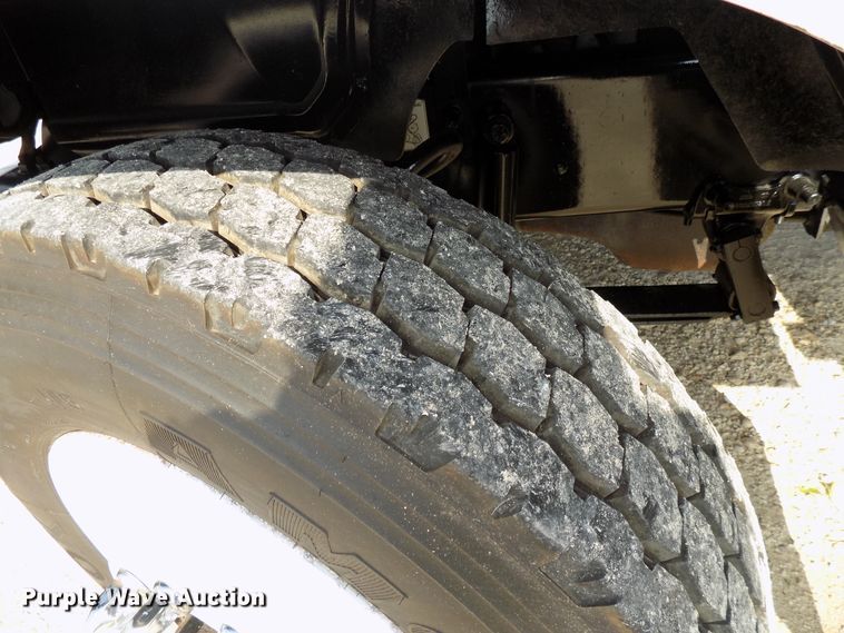 image for item FI9895 2007 Mack CNH winch truck