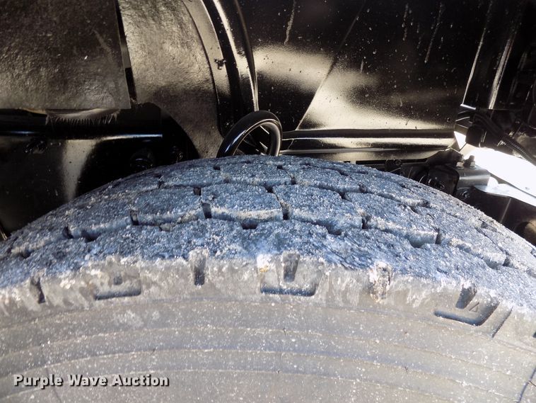 image for item FI9895 2007 Mack CNH winch truck