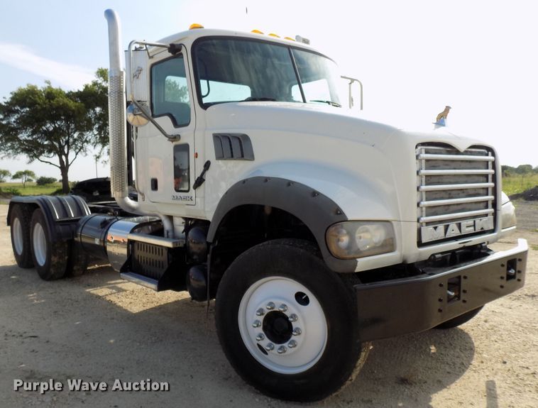 image for item FI9896 2011 Mack GU semi truck